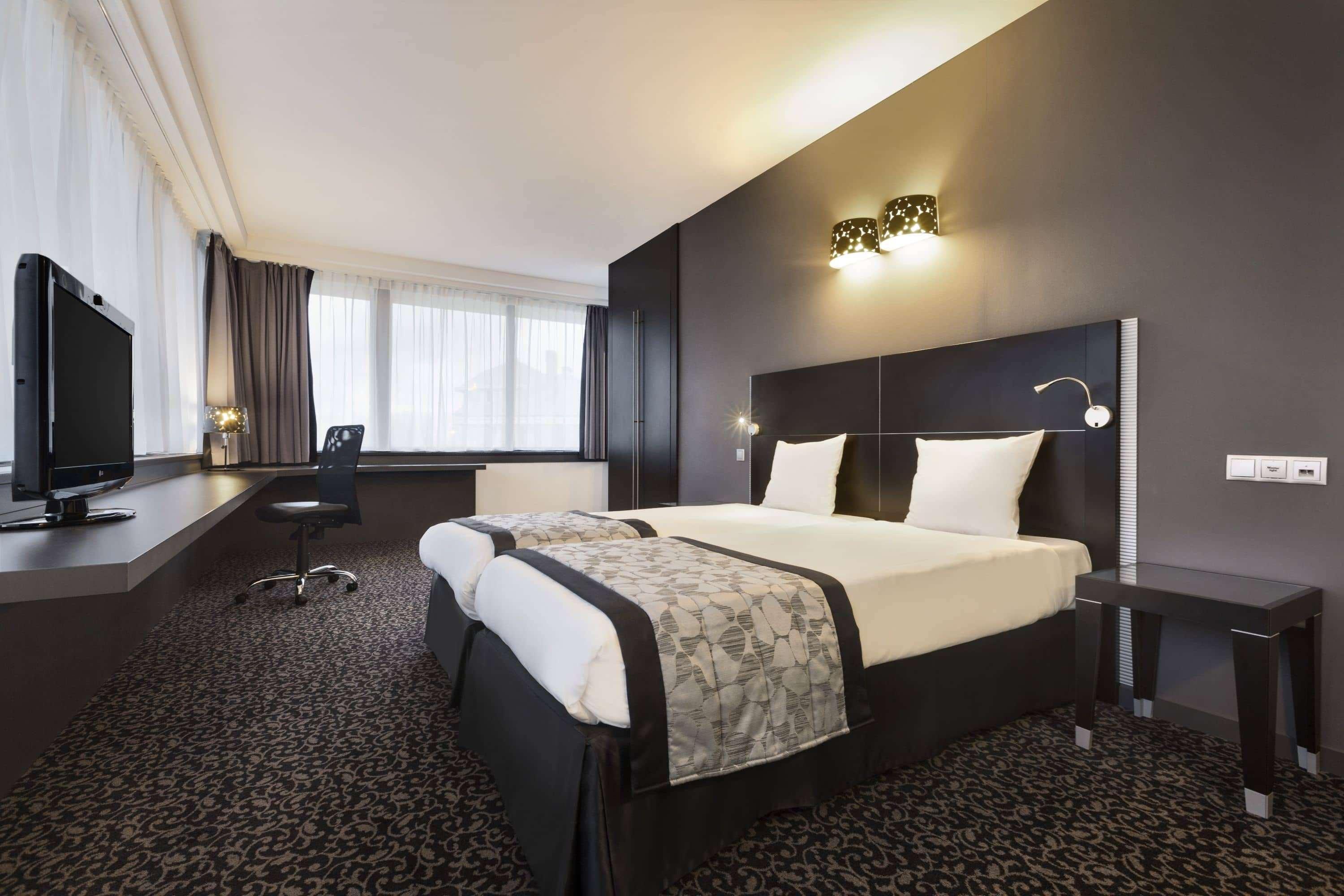 Hotel Ramada Brussels Woluwe Eksteriør billede